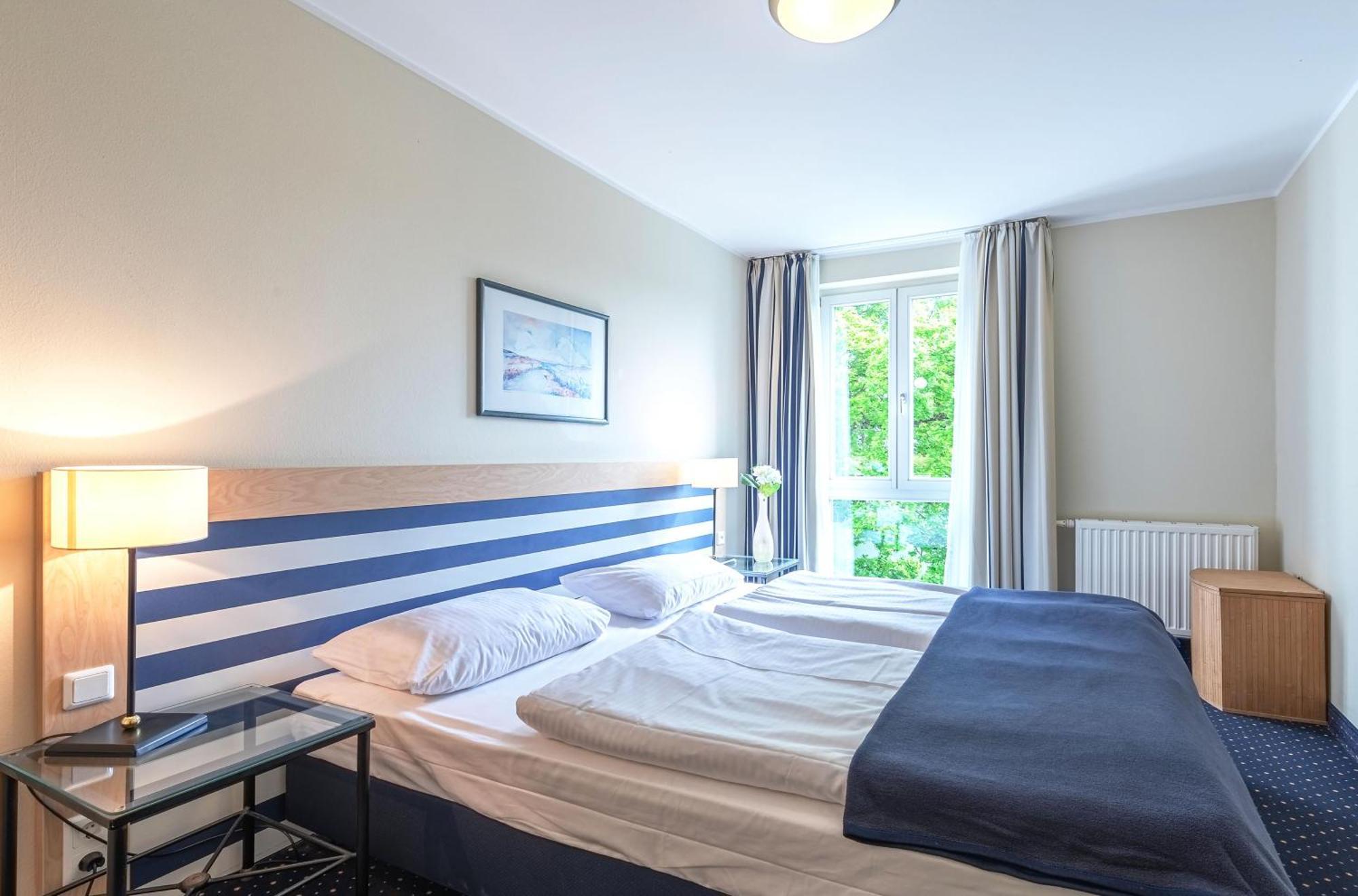 Toni'S Room An Der Seebruecke Zingst Buitenkant foto